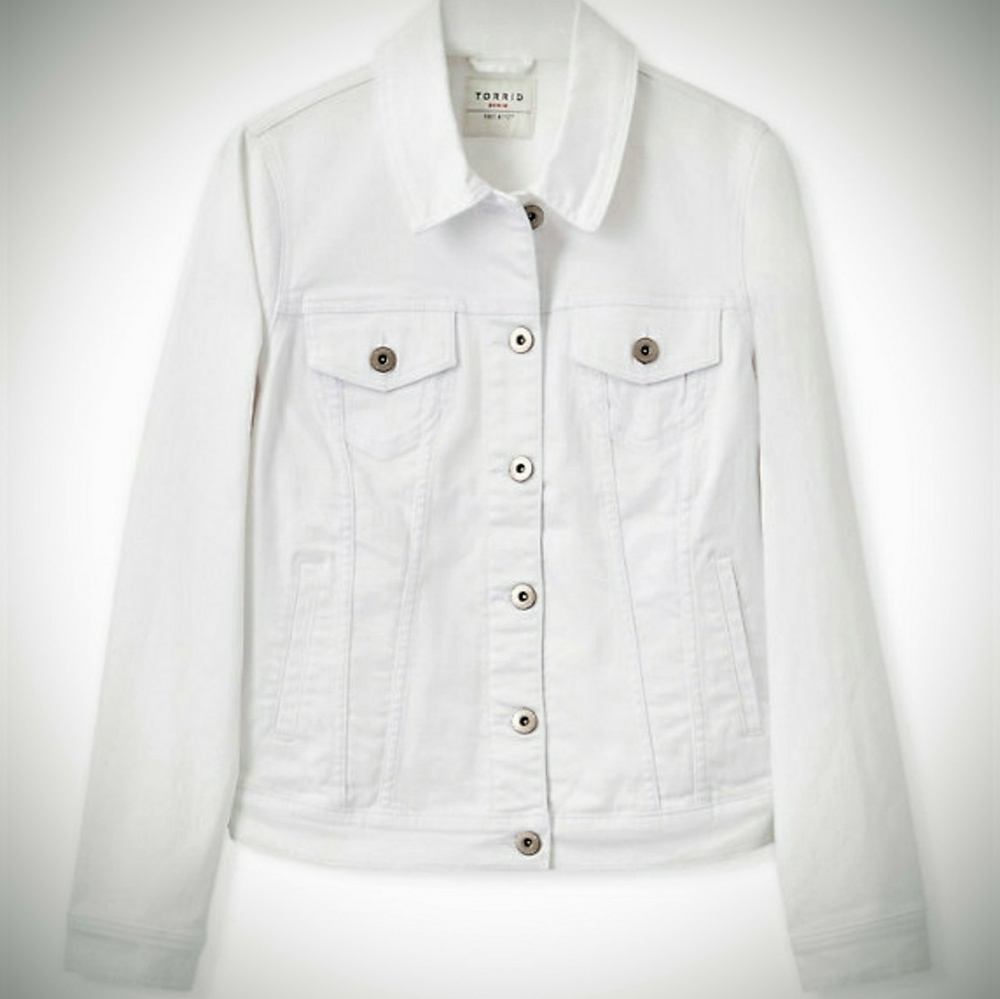 ⛄NWT💮TORRID💮Denim Trucker Jacket in Optic White